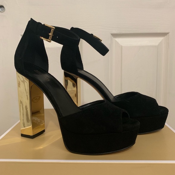 ديناميات خنفساء علامة تجارية MICHAEL Michael Kors | Shoes | Michael Kors Petra Suede Platform Size 55 Fits 6 | Poshmark ديناميات خنفساء علامة تجارية MICHAEL Michael Kors | Shoes | Michael Kors Petra Suede Platform Size 55 Fits 6 | Poshmark